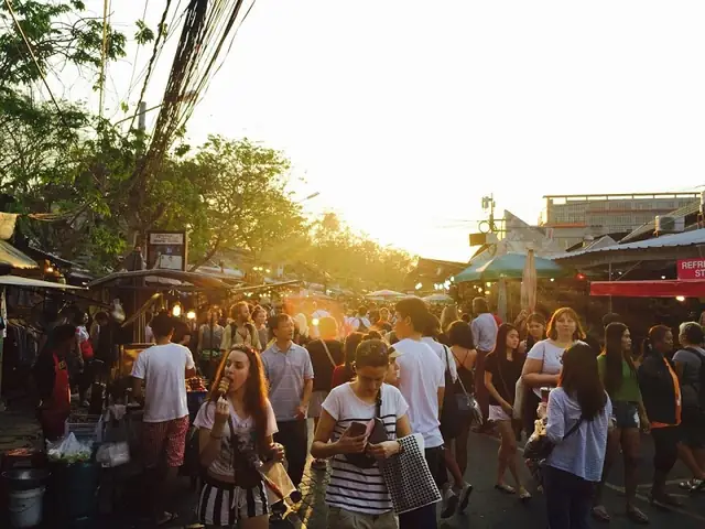 Chợ Chatuchak Mở Cửa Thứ Mấy? Cập Nhật Lịch Trọn Tuần & Mẹo Trải Nghiệm 2026