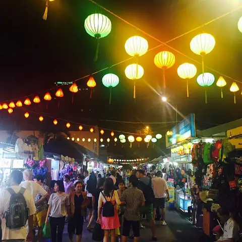 Khám Phá Chợ Đêm Nha Trang: Hướng Dẫn Ẩm Thực & Hoạt Động Khám Phá Chợ Đêm Nha Trang: Hướng Dẫn Ẩm Thực & Hoạt Động