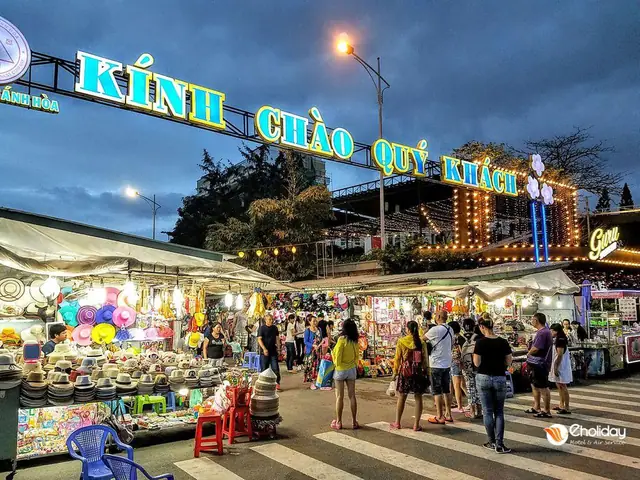 Khám Phá Chợ Đêm Nha Trang: Hướng Dẫn Ẩm Thực & Hoạt Động Khám Phá Chợ Đêm Nha Trang: Hướng Dẫn Ẩm Thực & Hoạt Động
