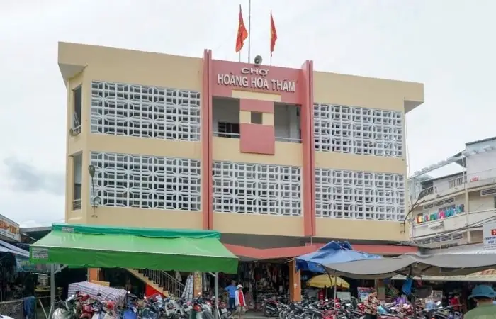 Chợ Đồ Cổ Sài Gòn: Top 5 Địa Điểm Và Kinh Nghiệm Mua Sắm Thực Tế