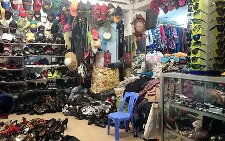Chợ Đồ Si Đặng Văn Ngữ: Địa Chỉ, Hàng Thùng & Kinh Nghiệm Chợ Đồ Si Đặng Văn Ngữ: Địa Chỉ, Hàng Thùng & Kinh Nghiệm