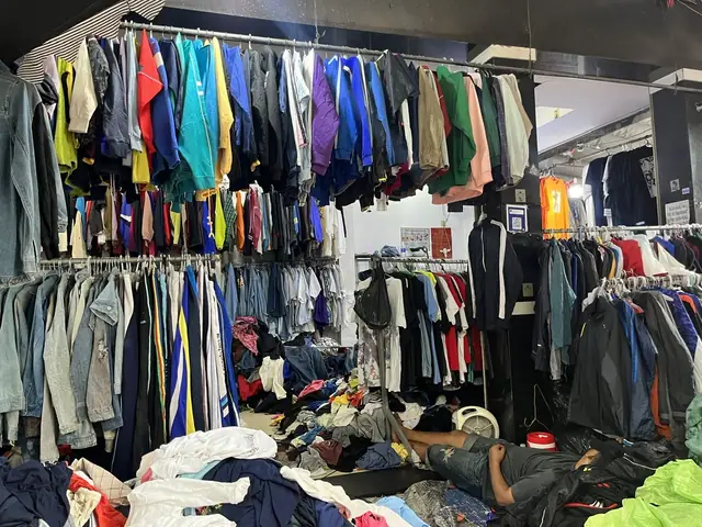 Khám Phá Cách Mua Đồ Si Rẻ Tại Chợ Hoàng Hoa Thám
