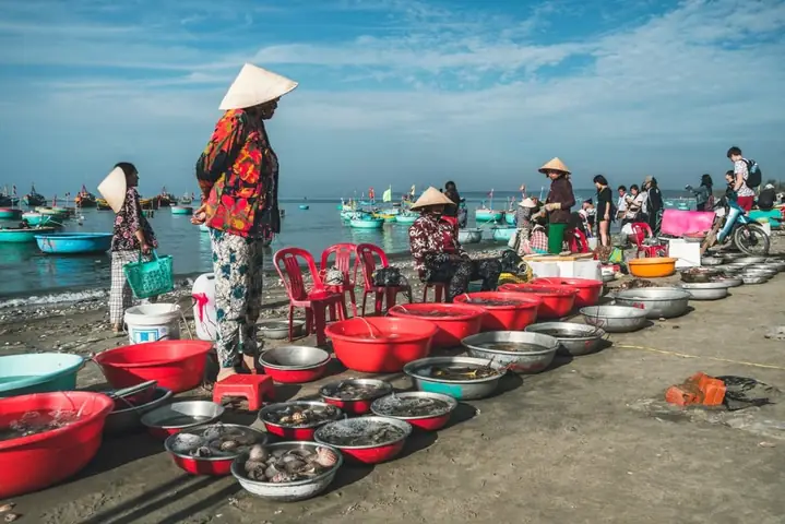 Làng Chài Mũi Né: Khám Phá Vẻ Đẹp Nguyên Sơ Biển Phan Thiết