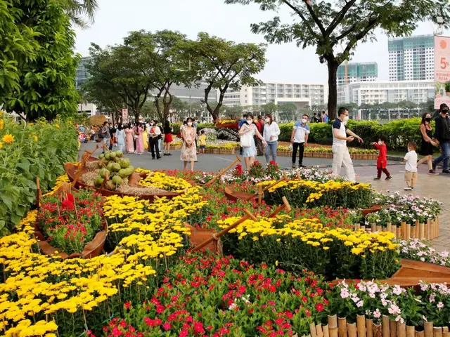 Chợ Hoa Lớn Nhất Sài Gòn Là Gì? Địa Chỉ, Lịch Sử & Kinh Nghiệm Tham Quan