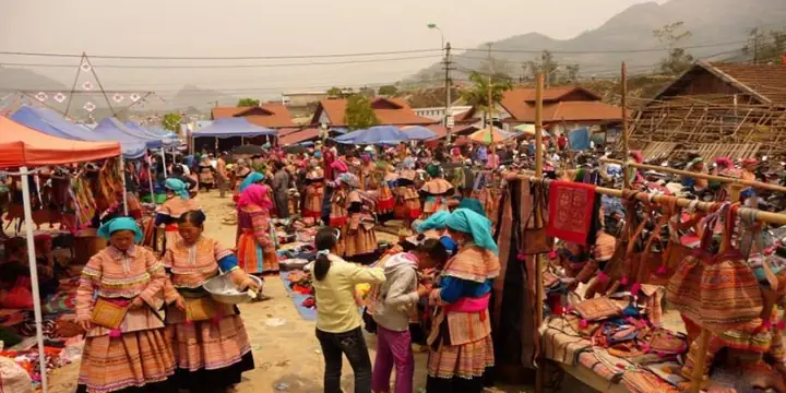Chợ Phiên Bắc Hà Lào Cai: Hành Trình Khám Phá Trái Tim Văn Hóa Tây Bắc Chợ Phiên Bắc Hà Lào Cai: Hành Trình Khám Phá Trái Tim Văn Hóa Tây Bắc