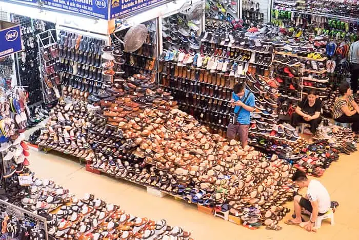 Khám Phá Chợ Sỉ Giày Dép Tp Hcm: Địa Chỉ, Giá Và Hướng Dẫn Mua