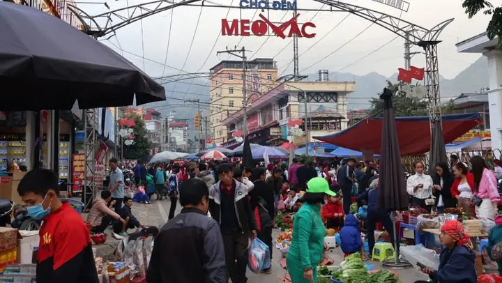 Khám Phá Chợ Phiên Mèo Vạc – Hướng Dẫn Du Lịch Văn Hoá