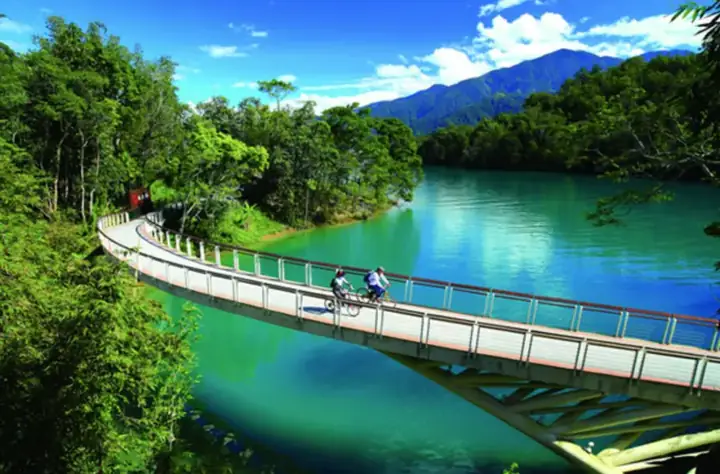 Chơi Gì Ở Hồ Nhật Nguyệt: 7 Trải Nghiệm Không Thể Bỏ Lỡ
