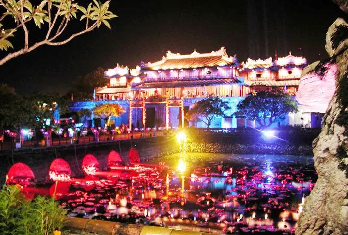Chơi Gì Ở Huế Buổi Tối? Gợi Ý Trải Nghiệm Đáng Nhớ Chơi Gì Ở Huế Buổi Tối? Gợi Ý Trải Nghiệm Đáng Nhớ