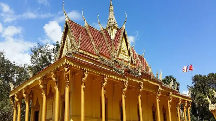 Chùa Bốn Mặt Sóc Trăng: Di Sản 500 Năm Với Kiến Trúc Khmer Đặc Sắc