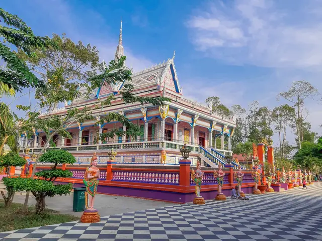Chùa Chén Kiểu Sóc Trăng: Hướng Dẫn Chi Tiết Và Thông Tin Du Lịch