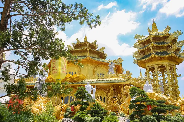 Khám Phá Chùa Phúc Lâm Hưng Yên - Điểm Đến Tâm Linh Dát Vàng