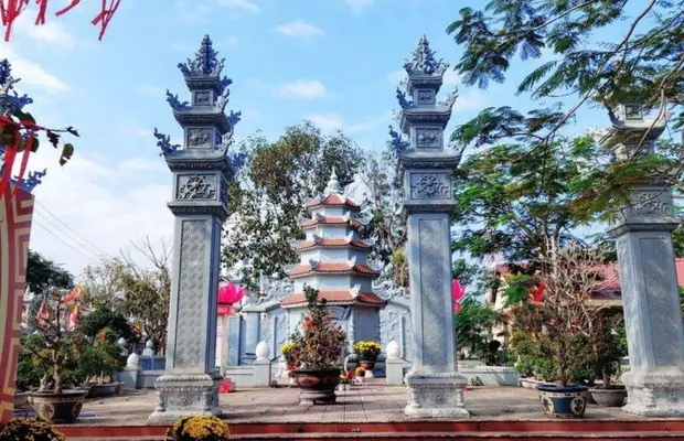 Khám Phá Chùa Hải Vân Đà Nẵng: Lịch Sử, Kiến Trúc Và Hướng Dẫn Tham Quan Khám Phá Chùa Hải Vân Đà Nẵng: Lịch Sử, Kiến Trúc Và Hướng Dẫn Tham Quan
