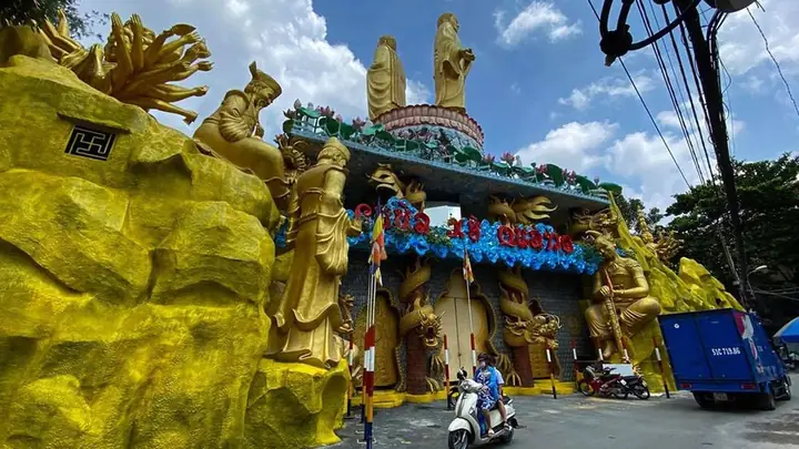 Chùa Kỳ Quang 2: Lịch Sử, Kiến Trúc 5 Không, Hoạt Động Từ Thiện Chùa Kỳ Quang 2: Lịch Sử, Kiến Trúc 5 Không, Hoạt Động Từ Thiện