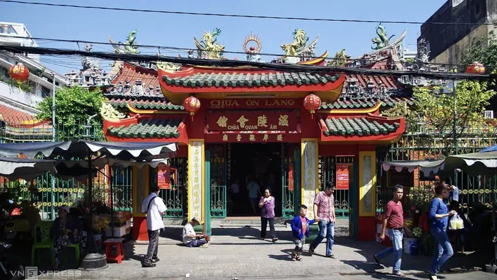 Chùa Mẹ Quan Âm Quận 5: Tổng Quan Và Hướng Dẫn Tham Quan Chùa Mẹ Quan Âm Quận 5: Tổng Quan Và Hướng Dẫn Tham Quan