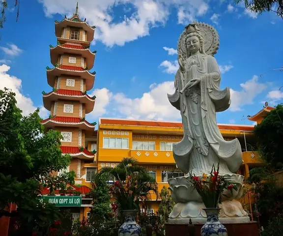Top 5 Chùa Nổi Tiếng Ở Quận 1: Điểm Tâm Linh Không Thể Bỏ Qua Top 5 Chùa Nổi Tiếng Ở Quận 1: Điểm Tâm Linh Không Thể Bỏ Qua