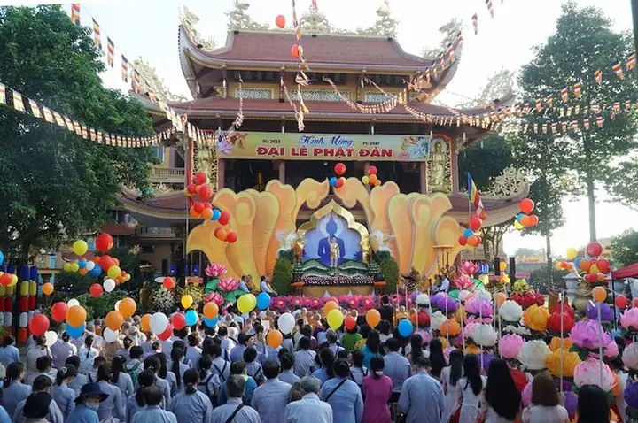 Chùa Pháp Bửu Hóc Môn: Lịch Sử, Kiến Trúc Và Hướng Dẫn Tham Quan