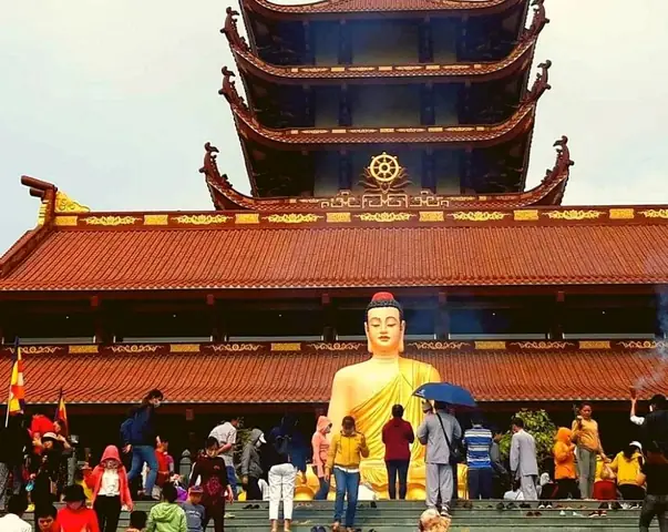 Khám Phá Lịch Sử Và Ý Nghĩa Chùa Phật Cô Đơn Cho Du Khách