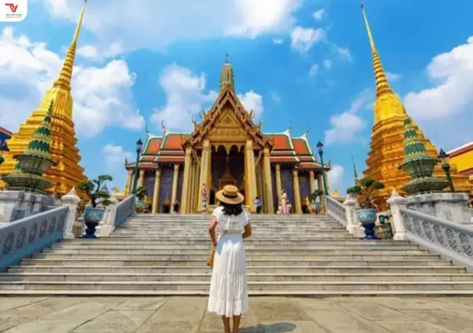 Chùa Phật Ngọc Wat Phra Kaew: Cảnh Giới Tâm Linh Và Di Sản Văn Hóa Vàng Của Thái Lan Chùa Phật Ngọc Wat Phra Kaew: Cảnh Giới Tâm Linh Và Di Sản Văn Hóa Vàng Của Thái Lan