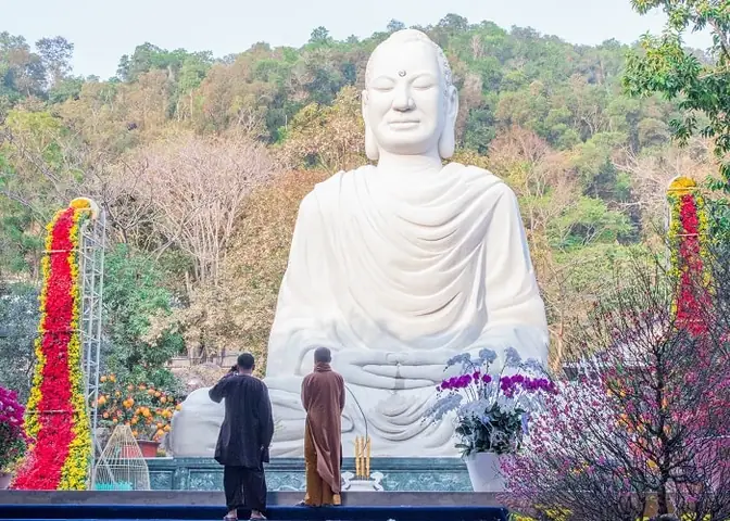 Chùa Phật Quang Bà Rịa Vũng Tàu: Review Chi Tiết Và Lời Khuyên Tham Quan Thực Tế Chùa Phật Quang Bà Rịa Vũng Tàu: Review Chi Tiết Và Lời Khuyên Tham Quan Thực Tế