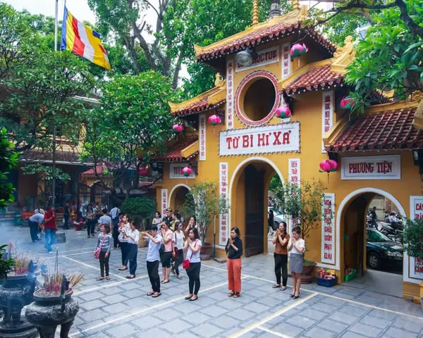 Chùa Quán Sứ Mở Cửa Đến Mấy Giờ? Cập Nhật Lịch Trực Tiếp