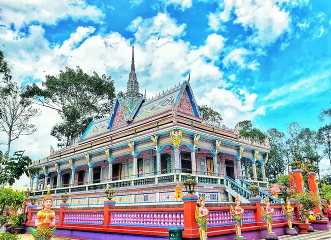 Khám Phá Chùa Sà Lôn – Địa Điểm Tâm Linh Độc Đáo Tại Sóc Trăng Khám Phá Chùa Sà Lôn – Địa Điểm Tâm Linh Độc Đáo Tại Sóc Trăng