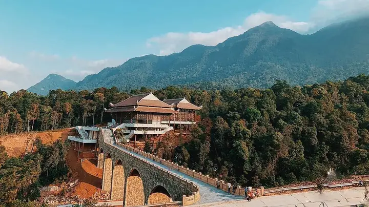 Tây Yên Tử: Khám Phá Vẻ Đẹp Tâm Linh & Sinh Thái