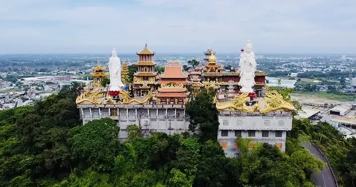 Khám Phá Chùa Châu Thới – Ngọn Núi Linh Thiêng Tại Bình Dương Khám Phá Chùa Châu Thới – Ngọn Núi Linh Thiêng Tại Bình Dương