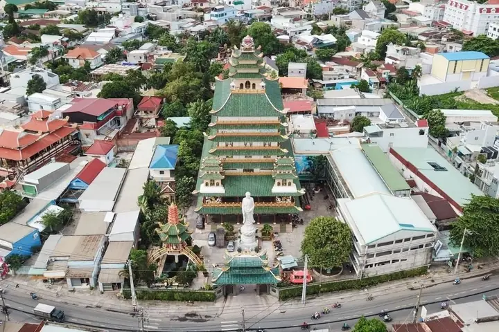 Chùa Vạn Đức Tô Ngọc Vân: Hướng Dẫn Chi Tiết Về Lịch Sử, Kiến Trúc Và Kinh Nghiệm Tham Quan Chùa Vạn Đức Tô Ngọc Vân: Hướng Dẫn Chi Tiết Về Lịch Sử, Kiến Trúc Và Kinh Nghiệm Tham Quan