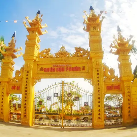 Chùa Vạn Phước Bình Đại Bến Tre: Điểm Đến Tâm Linh Đáng Ghé Thăm
