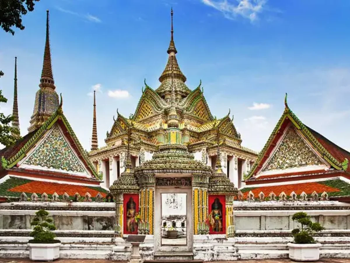 CHÙA PHẬT NẰM WAT PHO CỔ KÍNH NẰM SAU CHÙA PHẬT NGỌC