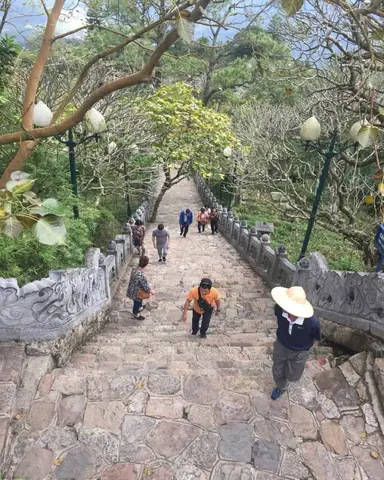 Tìm Hiểu Số Bậc Thang Trên Núi Yên Tử Và Cách Leo Hiệu Quả Tìm Hiểu Số Bậc Thang Trên Núi Yên Tử Và Cách Leo Hiệu Quả