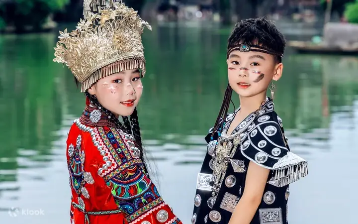 Chụp Ảnh Phượng Hoàng Cổ Trấn: Cẩm Nang Địa Điểm, Trang Phục Và Mẹo Vàng