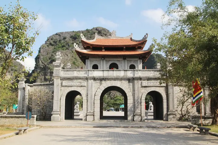 Cố Đô Hoa Lư Ninh Bình: Lịch Sử, Kiến Trúc Và Giá Trị Du Lịch