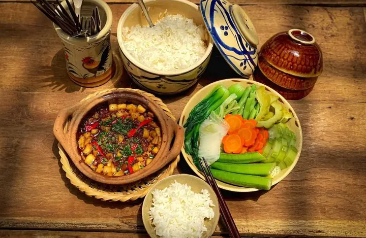 Khám Phá 7 Địa Chỉ Bán Cơm Cháy Kho Quẹt Ngon Nhất Cần Thơ