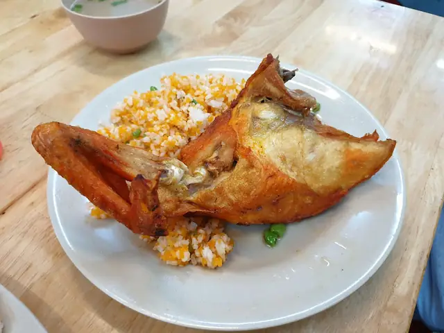 Review Chi Tiết Cơm Gà Bà Buội Hồ Nghinh: Đánh Giá Khách Quan Về Hương Vị Truyền Thống Review Chi Tiết Cơm Gà Bà Buội Hồ Nghinh: Đánh Giá Khách Quan Về Hương Vị Truyền Thống