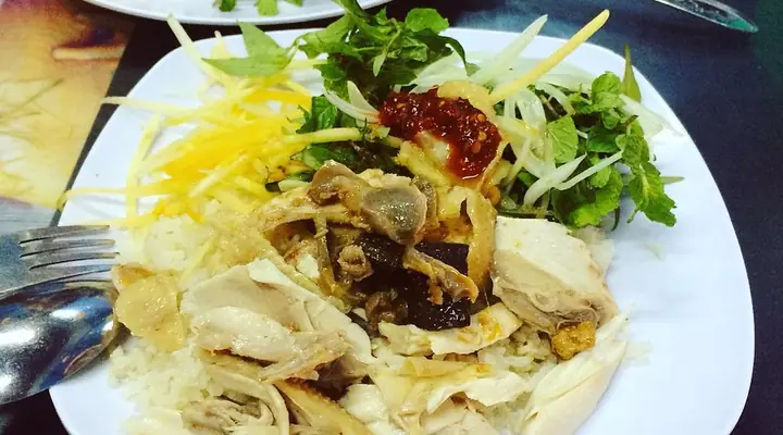 Cơm Gà Bà Nga Hội An: Đánh Giá Chi Tiết Và Lời Khuyên Thực Tế Cơm Gà Bà Nga Hội An: Đánh Giá Chi Tiết Và Lời Khuyên Thực Tế