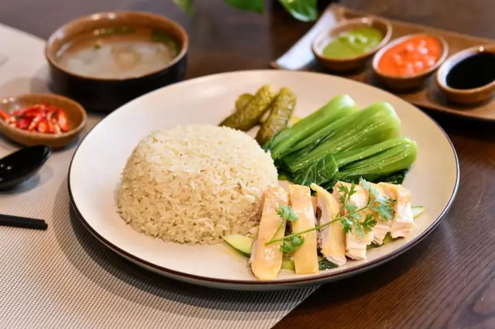 Khám Phá Cơm Gà Hải Nam: Lịch Sử, Cách Chế Biến Và Địa Chỉ Ngon