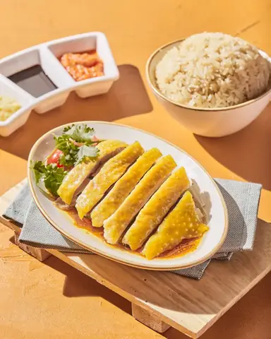 Cách Nấu Cơm Gà Hải Nam Lò Đúc Chuẩn Vị Tại Nhà