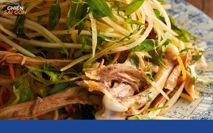 Khám Phá Thực Đơn & Giá Cả Cơm Gà Hội An Tại Mệ Vui