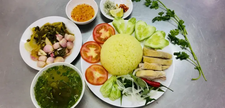 Khám Phá 5 Quán Cơm Gà Tam Kỳ Hồng Nga Ngon Nhất Tp.hcm
