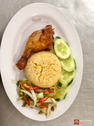 Nhật Phát Hoàng Hoa Thám: Review Cơm Gà Xối Mỡ Vũng Tàu