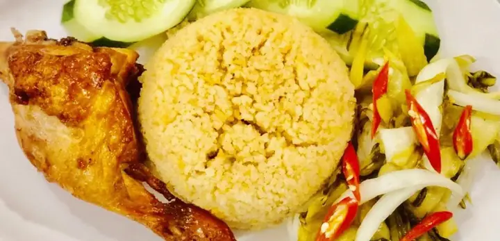 Nhật Phát Hoàng Hoa Thám: Review Cơm Gà Xối Mỡ Vũng Tàu