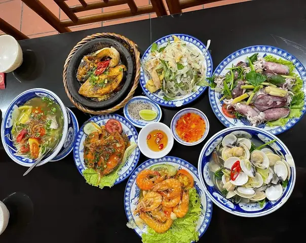 Cơm Niêu Bà Rịa Vũng Tàu: Hương Vị Truyền Thống Từ Niêu Đất