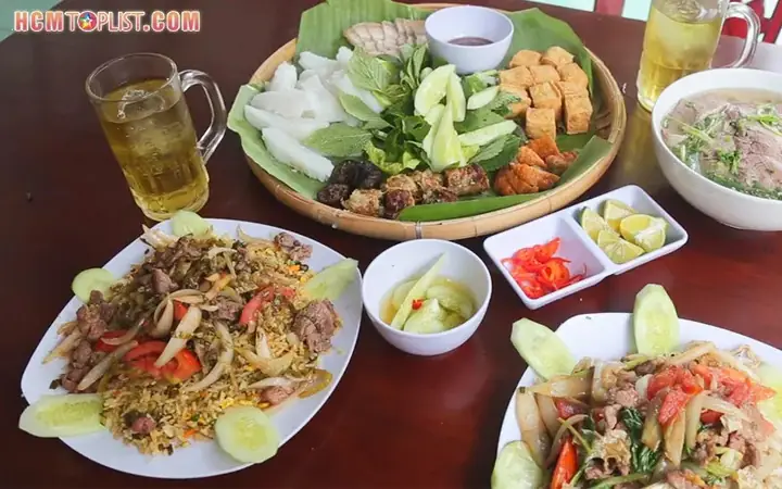 Đánh Giá Chi Tiết Top 8 Quán Cơm Rang Dưa Bò Ngon Nhất Sài Gòn 2026