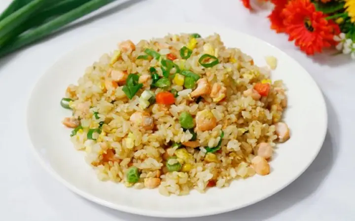 Cơm Rang Thập Cẩm Hà Nội: 5 Địa Điểm Ngon, Uy Tín Nhất