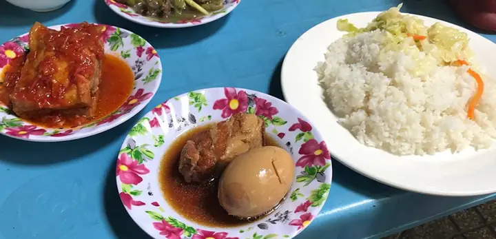 Cơm Tấm Cách Mạng Tháng 8: Đánh Giá Chi Tiết Quán Ăn Nổi Tiếng Sài Gòn Cơm Tấm Cách Mạng Tháng 8: Đánh Giá Chi Tiết Quán Ăn Nổi Tiếng Sài Gòn