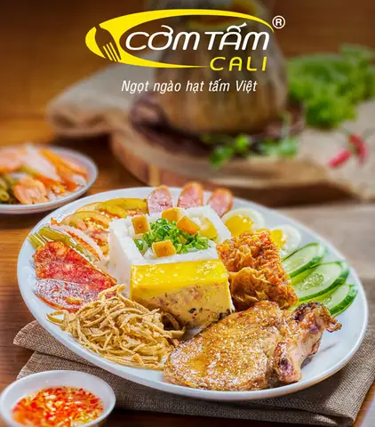 Đánh Giá Chi Tiết Cơm Tấm Cali Phạm Ngũ Lão – Trải Nghiệm Ẩm Thực Dân Dã Trong Không Gian Hiện Đại Đánh Giá Chi Tiết Cơm Tấm Cali Phạm Ngũ Lão – Trải Nghiệm Ẩm Thực Dân Dã Trong Không Gian Hiện Đại