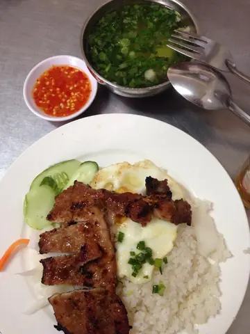 Cơm Tấm Cô Thu Đà Lạt – Hướng Dẫn Chi Tiết Về Món Ăn, Địa Chỉ Và Trải Nghiệm 2024