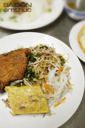 Khám Phá Cơm Tấm Số 1 Nguyễn Trãi – Địa Chỉ, Món Ăn, Lịch Sử